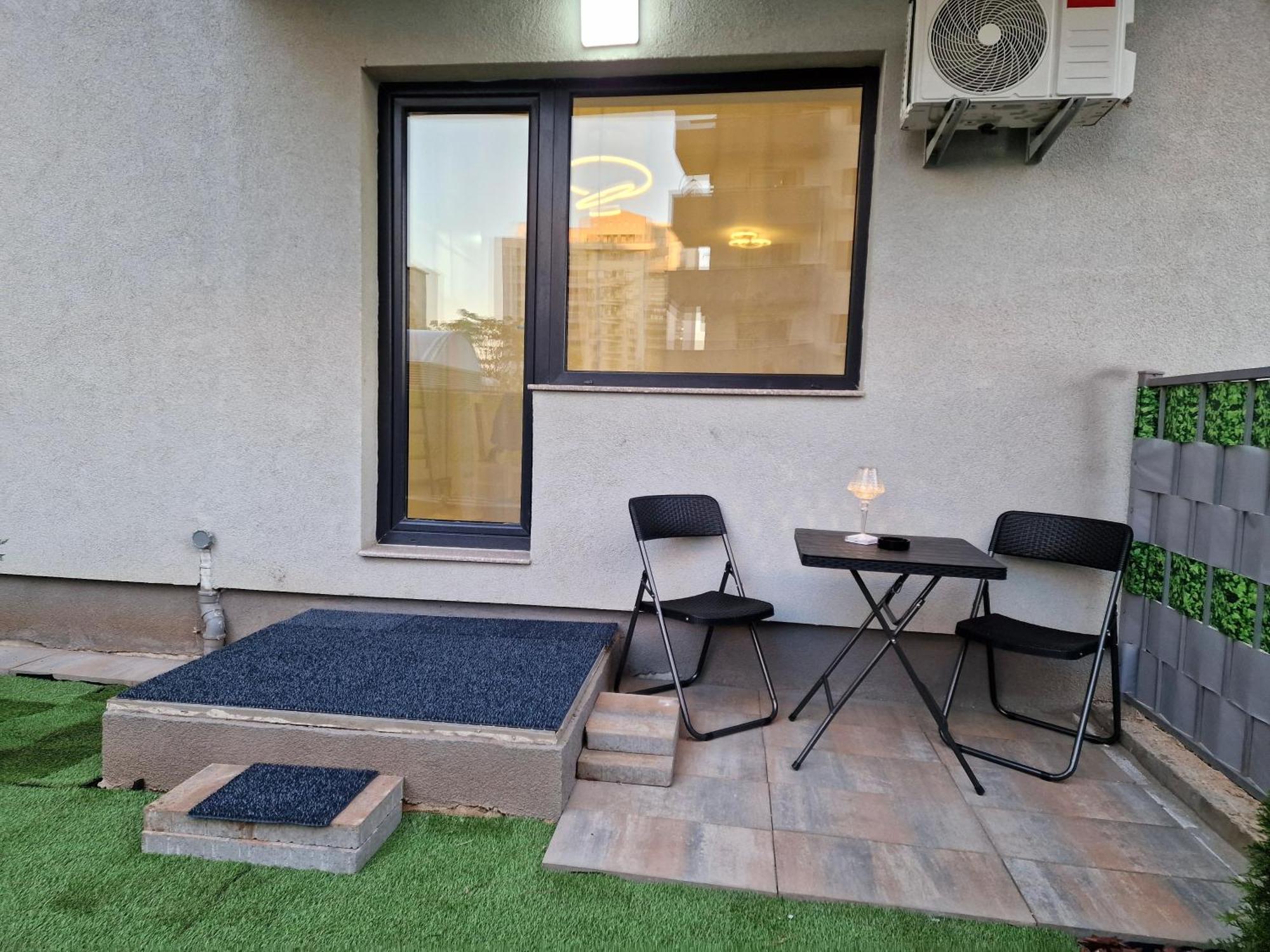Studio&Garden! Roşu Dış mekan fotoğraf